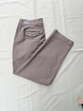 Express Women's Straight Leg Trousers in olive green